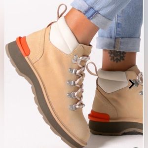 New!! Sorel Hi-Line Hiker Boot Size 9.5/ Ceramic, Major